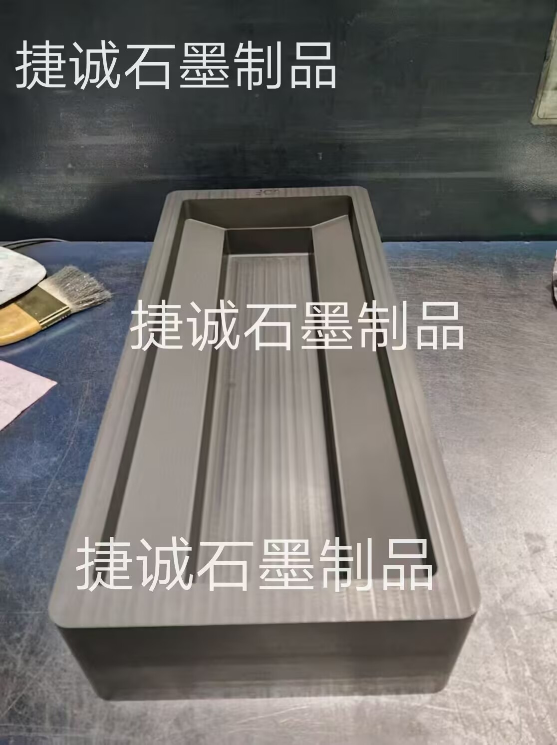 石墨油槽，鑄錠石墨油槽，高純石墨油槽，多槽石墨油槽，耐高溫石墨油槽，金銀鑄錠石墨模具，石墨油槽石墨鑄錠槽，石墨油槽生產(chǎn)廠家