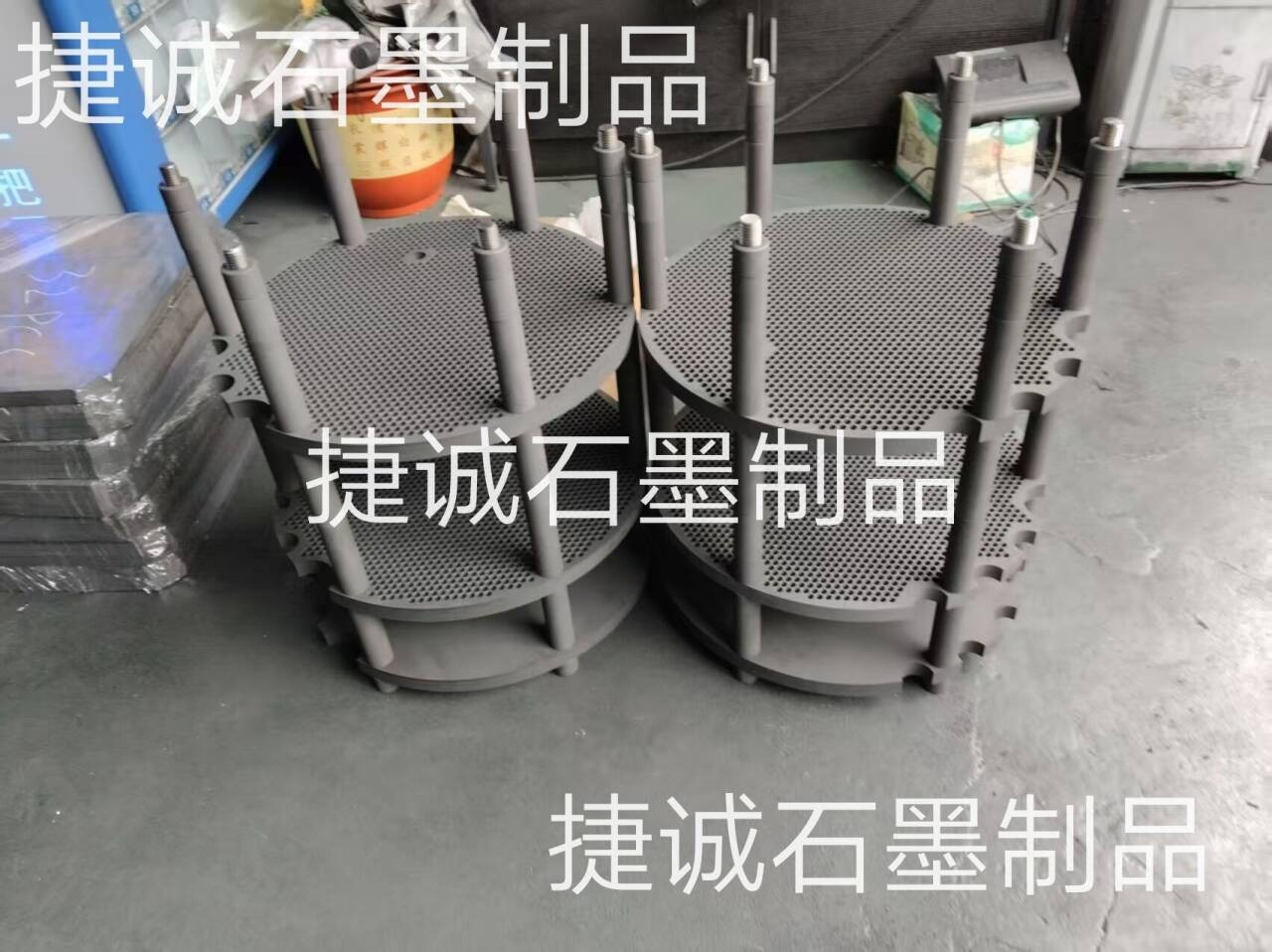 高純度石墨燒結(jié)盤，石墨盤，高純石墨盤，石墨盤加工，推板爐石墨盤，鐘罩爐石墨盤，石墨盤加工廠，石墨盤生產(chǎn)廠家